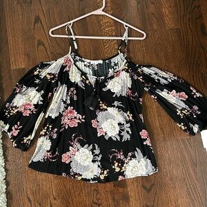 Medium. Off the shoulder flowy top